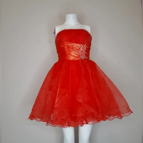 Red Prom Dress - Picture 3 of 14
